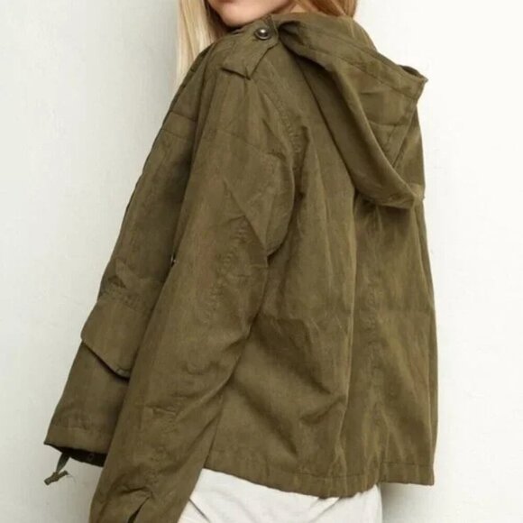 Brandy Melville | EUC Hailey Cropped Utility Jacket Army Olive Green One Size - Picture 3 of 8